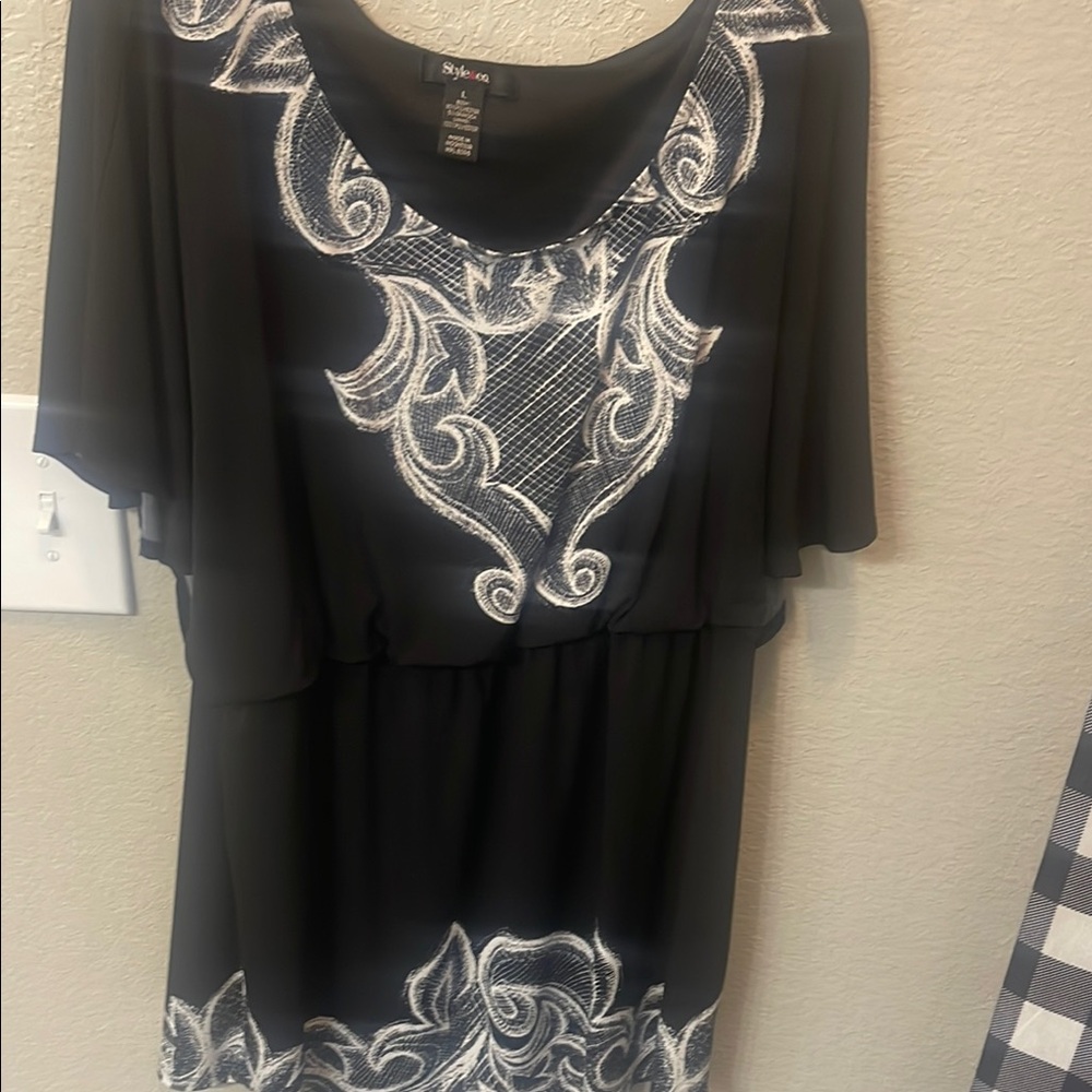 Style & Co. Black and White Graphic Short Sleeve Blouse